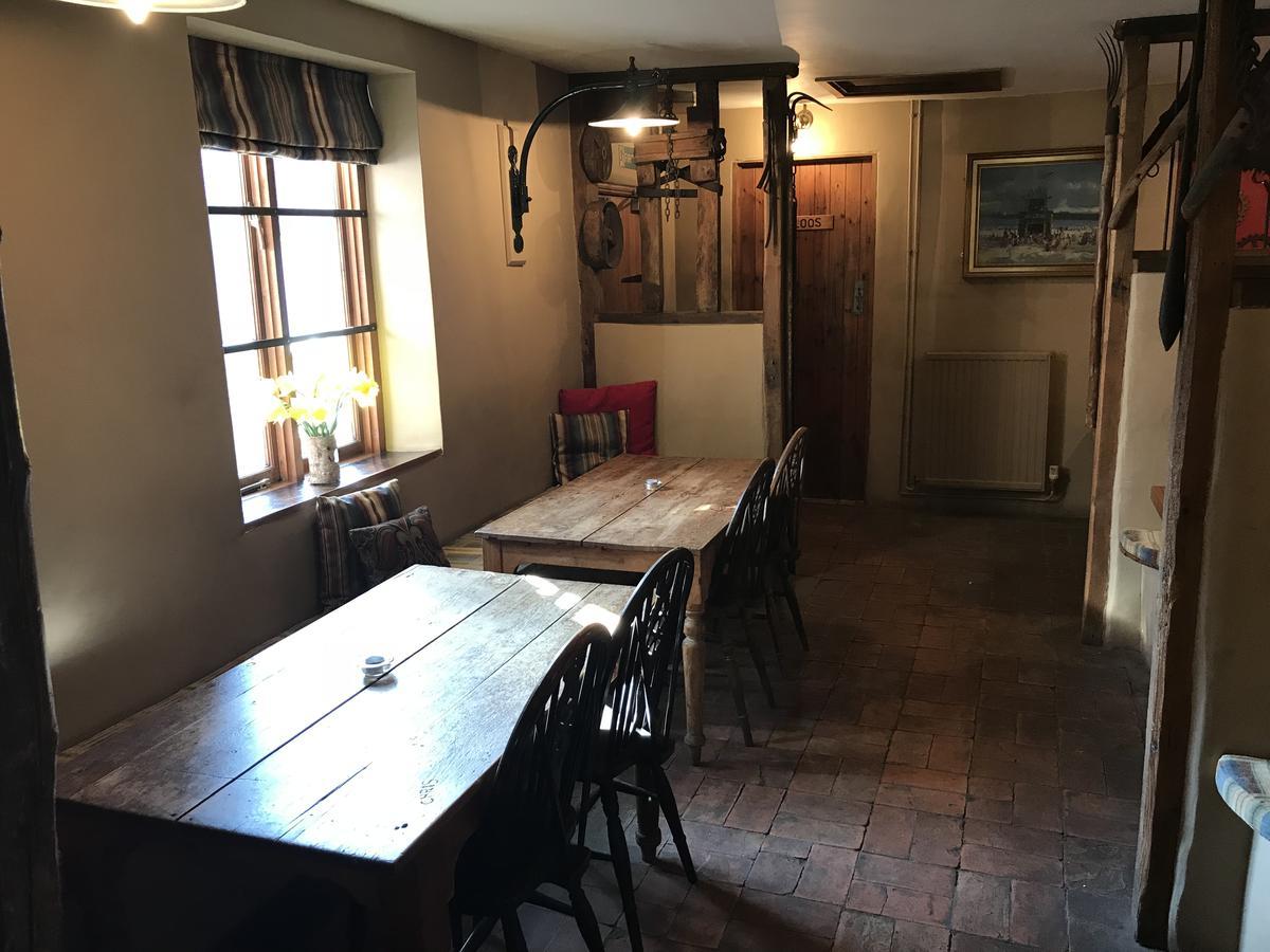 Kenninghall Red Lion Hotel Norwich Bagian luar foto