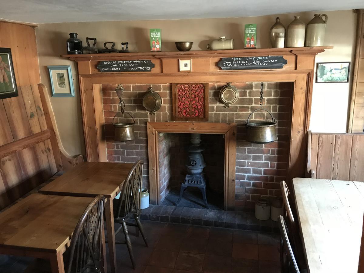 Kenninghall Red Lion Hotel Norwich Bagian luar foto